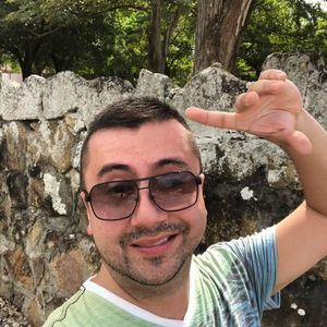 Meet your Posher, Leo